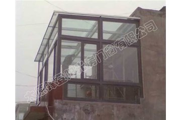 太原陽光房設(shè)計(jì)要注意哪些細(xì)節(jié)問題？鋒登陽光房門窗